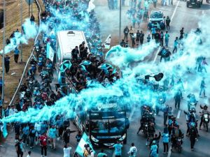 Belgrano celebró su título con una histórica caravana por la Circunvalación