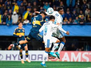 Polémica en la Copa Libertadores: la Conmebol difundió los audios del VAR en Boca vs Cruzeiro