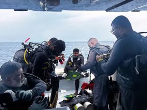 Hallan los cuerpos de cuatro buceadores italianos que se ahogaron mientras exploraban una cueva en Maldivas
