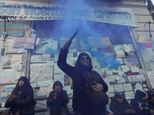 La Cámpora movilizó frente al domicilio de Cristina Kirchner y recordó la asunción de Néstor Kirchner