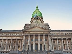 Presentan amparo en la Justicia para que se enseñe ética pública en las escuelas porteñas