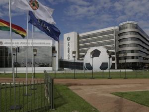 Por la crisis social, la Conmebol mudó a Paraguay los partidos de equipos bolivianos