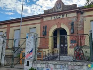 “Me patiné la plata”, se excusó una preceptora que robó 45 mil dólares destinados a un viaje de estudios