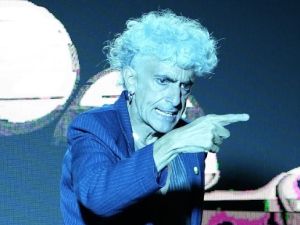 Favio Posca reestrena "Transensual" en La Plaza