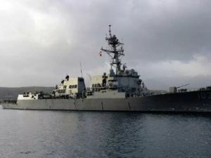Una fragata de la Armada estadounidense fue alcanzada por dos misiles iraníes