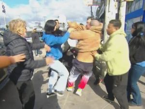 Clausuraron la clínica de González Catán allanada por ejercicio ilegal de la medicina y hubo incidentes