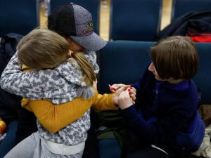 Ucrania celebra “el regreso de 2.134 niños secuestrados por Rusia”