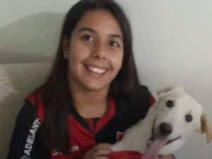 Un perro gambeteó a todos en el partido Rosario Central vs. Tigre