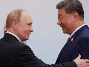 Putin llegó a Pekín e inicia su visita de Estado a China