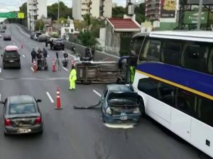 Choque múltiple en la Autopista 25 de Mayo: tres personas heridas