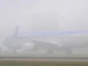 Complicaciones en Ezeiza por la niebla: al menos 14 vuelos afectados