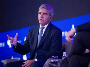 Caputo apuntó contra el kirchnerismo: "Puede haber una invasión extraterrestre, pero Kicillof nunca va a ser presidente"