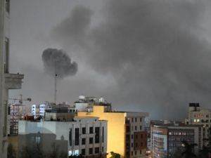 Irán lanzó misiles a Israel y Tel Aviv respondió con un bombardeo a Teherán, pese a las advertencias de Trump