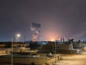 Ataques cruzados entre Irán y EE.UU. pese al alto el fuego en Medio Oriente