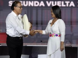 Final reñido en Perú: empate técnico entre Keiko Fujimori y Roberto Sánchez