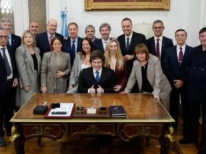 Quiénes son los integrantes del gobierno que se adhirieron al régimen simplificado de Ganancias