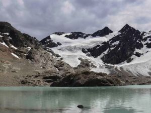 Tragedia en el sur argentino: murieron un guía de montaña y una turista uruguaya