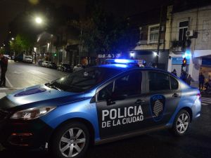 Detuvieron a un policía que fue condenado por abusar de una compañera en una comisaría de Palermo