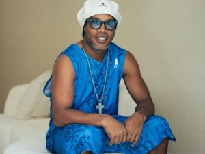 Pitbull y Sean Paul al frente de "Camisa 10", el álbum global de Ronaldinho que incluye artistas argentinos