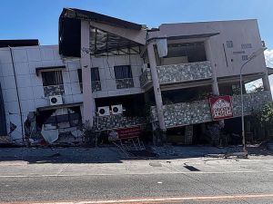 Al menos 15 muertos y 134 heridos por un terremoto de magnitud 7,8 en Filipinas
