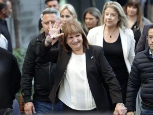 Bullrich empieza este miércoles las reuniones en el Senado por la reforma laboral de Milei