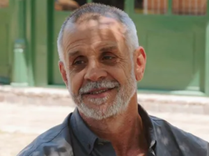 El chef Christian Petersen se descompensó y pelea por su vida