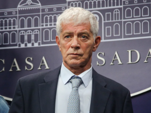 Ir a la cancha, al dentista y ver a su nieto: Cúneo Libarona enumeró los motivos de su renuncia