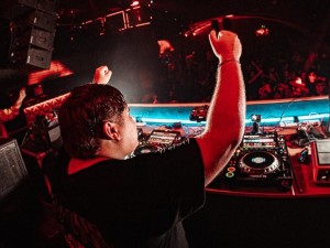 De orilla a orilla: el viaje transatlántico del DJ Nico Servidio