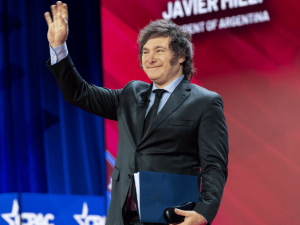 Milei suspendió su viaje a EE.UU. y delega la agenda presencial a Sturzenegger