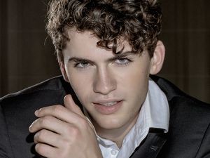 “Una voz universal”: el tenor Martín Savi se presenta en marzo en el Teatro Avenida