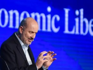 Sturzenegger afirmó que la reforma laboral regirá para la totalidad del empleo privado