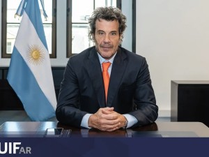 Cambio en la UIF: renunció Paul Starc y asume Ernesto Gaspari