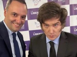 Adorni asume como director de YPF por el Estado Nacional