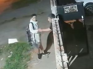 Brutal ajuste de cuentas en Moreno: abrió la puerta de su casa y lo mataron delante de sus nietas