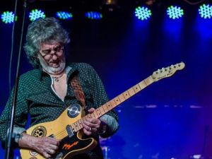 Le robaron al músico Daniel "Alambre" González en su departamento en Caballito