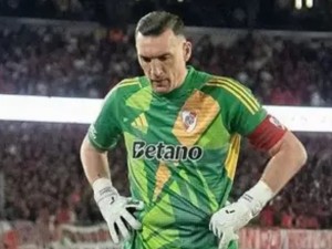 Armani se pierde los amistosos de River y enciende las alarmas en la pretemporada