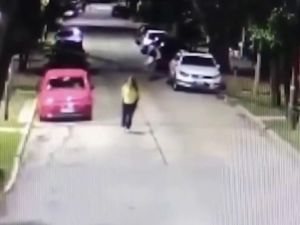 Brutal asalto en Munro: una mujer fue sorprendida por la espalda y el delincuente terminó detenido