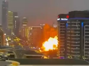 La respuesta de Irán: misiles de Teherán sacuden ciudades del Golfo y obligan a residentes a huir