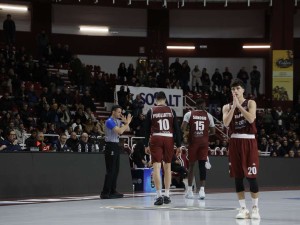 Un club de básquet italiano en crisis se quedó con un solo jugador en cancha