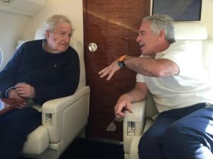 El lingüista Chomsky se mostró solidario con Epstein, según emails de 2019