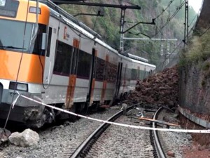 Descarriló otro tren en España: chocó contra un muro de contención y hay un muerto y 15 heridos