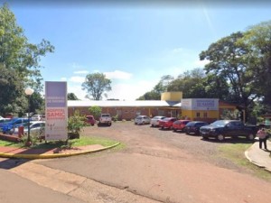 Entró en una comisaría empapada en alcohol, sacó un encendedor y se prendió fuego: “Por lo que le hicieron a mi hijo”