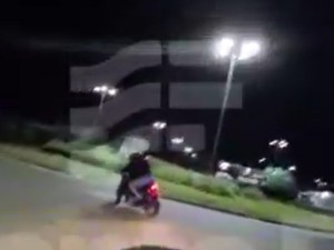 Persecución de película en Rosario: escapaban en una moto robada, derraparon y fueron detenidos
