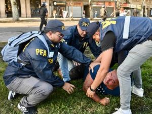 Reforma laboral: 12 detenidos por las protestas en el Congreso
