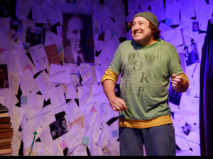 "La lengua es un músculo, pero el lenguaje es un virus"