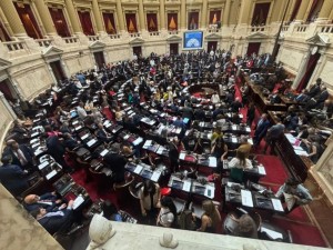 El Gobierno logró media sanción al Presupuesto en Diputados