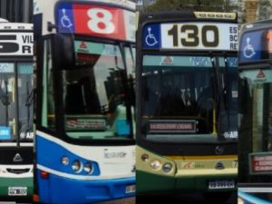 Cuáles son las líneas de colectivo que funcionan este jueves en medio del paro
