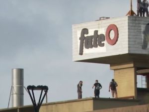 Cierre de Fate: la Justicia ordenó el desalojo, pero no se ejecutará por razones de seguridad