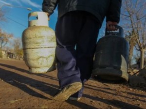 Cinco detenidos por el crimen de un joven, quien habría robado una garrafa