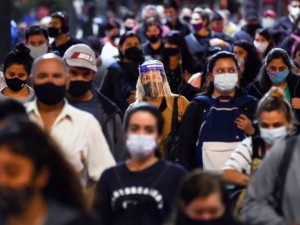 Influeza A (H3N2): un infectólogo descartó una pandemia y una cuarentena